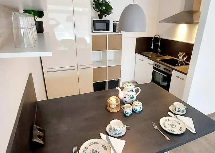 Wanderfalke By Interhome